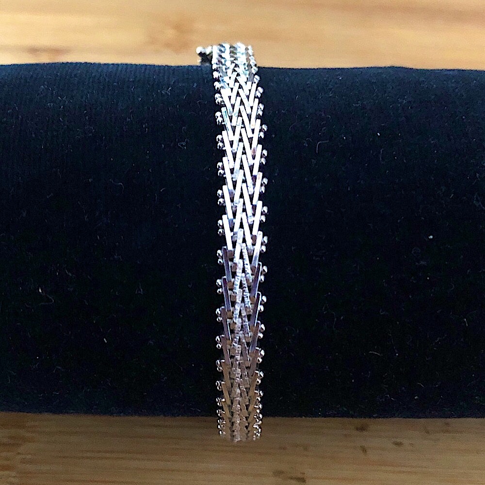 $72  Italian Fashion Estate Bracelet  Sterling  12.8 Grams  Marked 925 ITALY